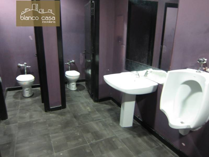 Erhverv til leje i Carballo - € 1.300 (Ref: 2400502)