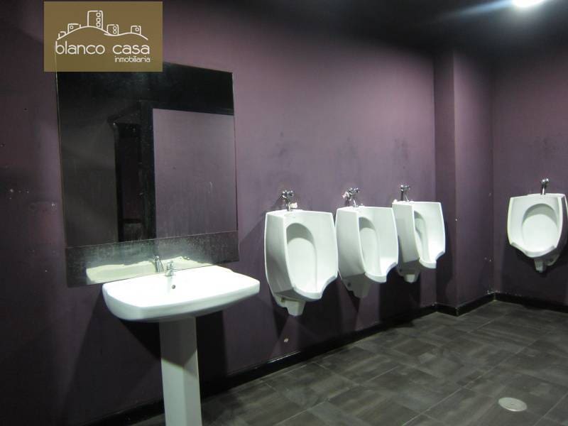 Erhverv til leje i Carballo - € 1.300 (Ref: 2400502)