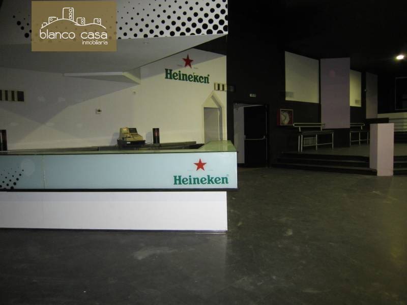 Erhverv til leje i Carballo - € 1.300 (Ref: 2400502)