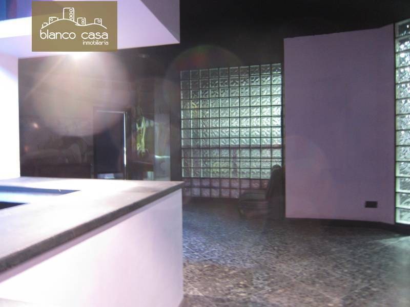 Erhverv til leje i Carballo - € 1.300 (Ref: 2400502)