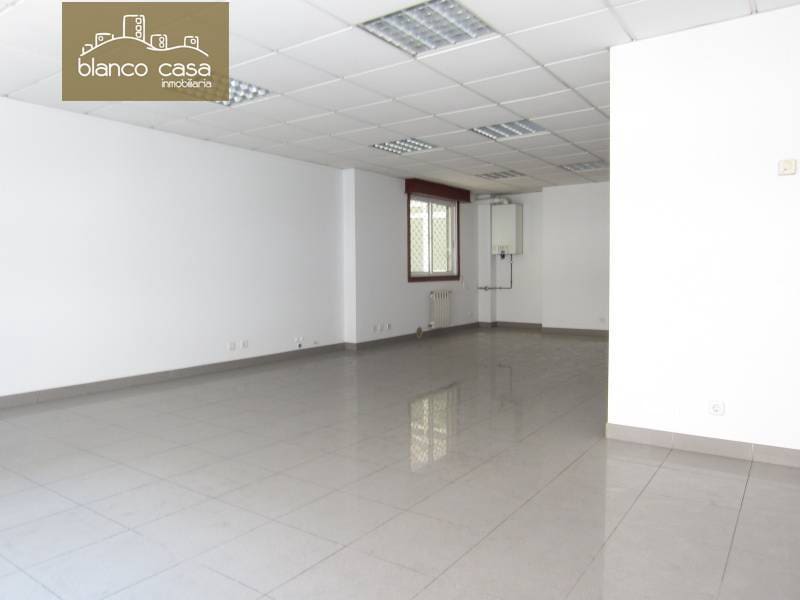 Kontor att hyra i Carballo - 400 € (Ref: 2557861)