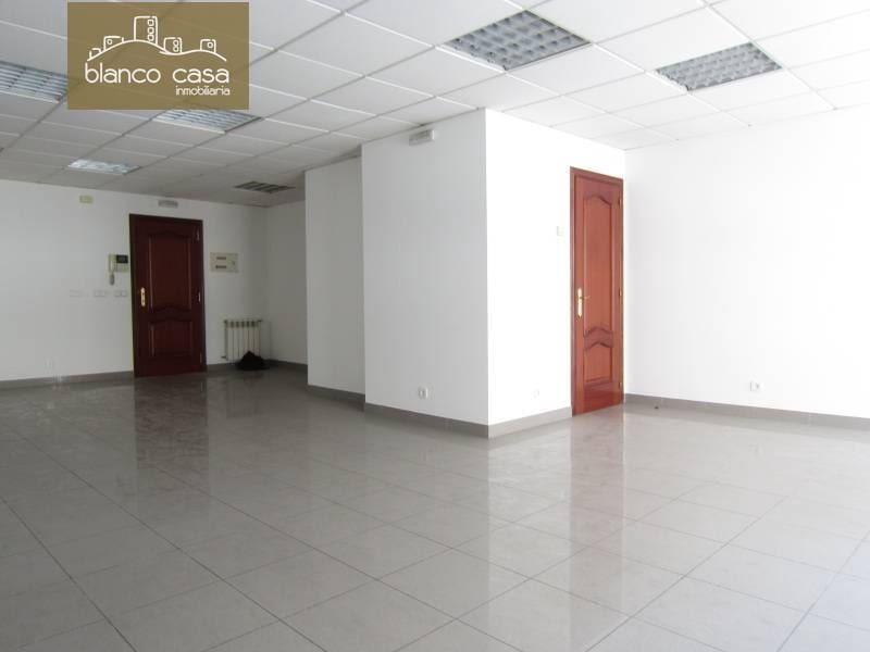 Kontor att hyra i Carballo - 400 € (Ref: 2557861)