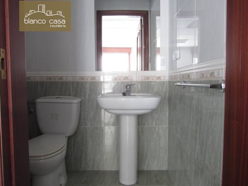 Kontor att hyra i Carballo - 400 € (Ref: 2557861)