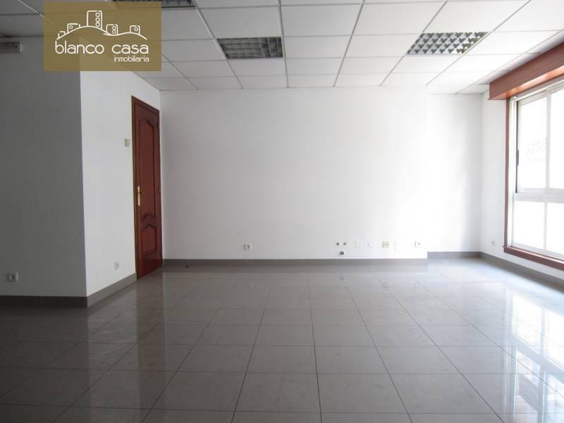 Kontor att hyra i Carballo - 400 € (Ref: 2557861)