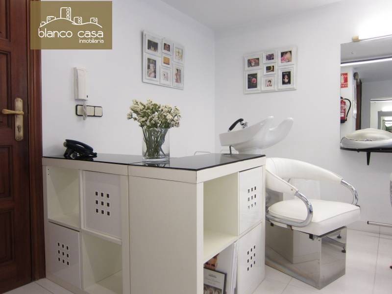 Negocio en Carballo en alquiler - 400 € (Ref: 2557869)