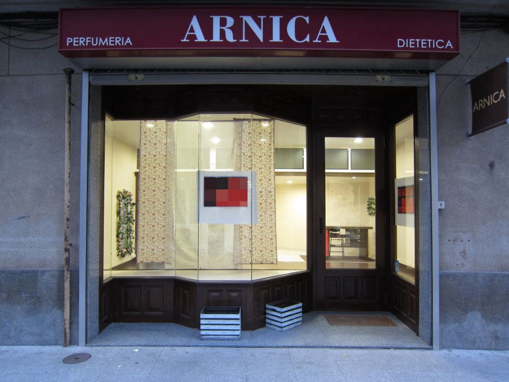 Erhverv til leje i Carballo - € 900 (Ref: 3425135)