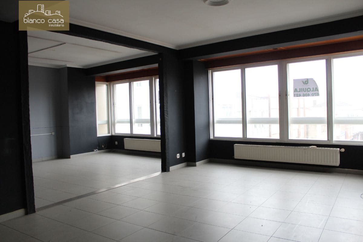 Office for rent in Carballo - € 350 (Ref: 3795092)