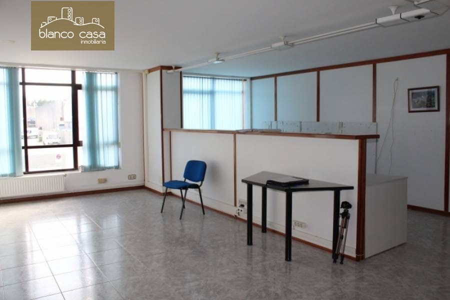 Ufficio da affittare in Carballo - 450 € (Rif: 3890609)