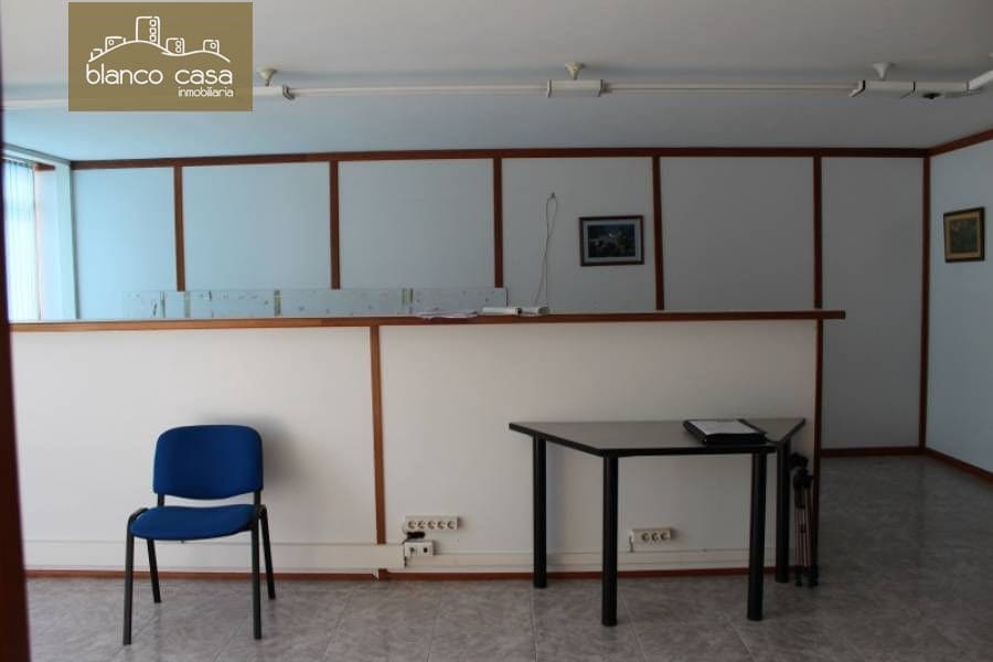 Ufficio da affittare in Carballo - 450 € (Rif: 3890609)