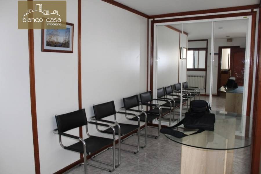 Ufficio da affittare in Carballo - 450 € (Rif: 3890609)