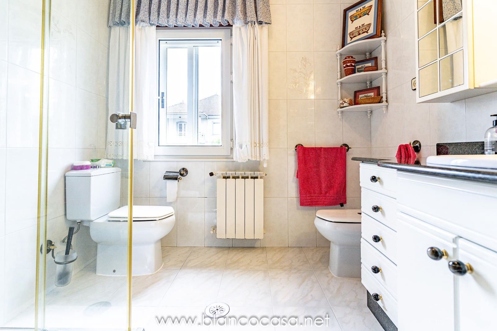 5 soverom Villa til salgs i Cabana med garasje - € 309 990 (Ref: 9383360)