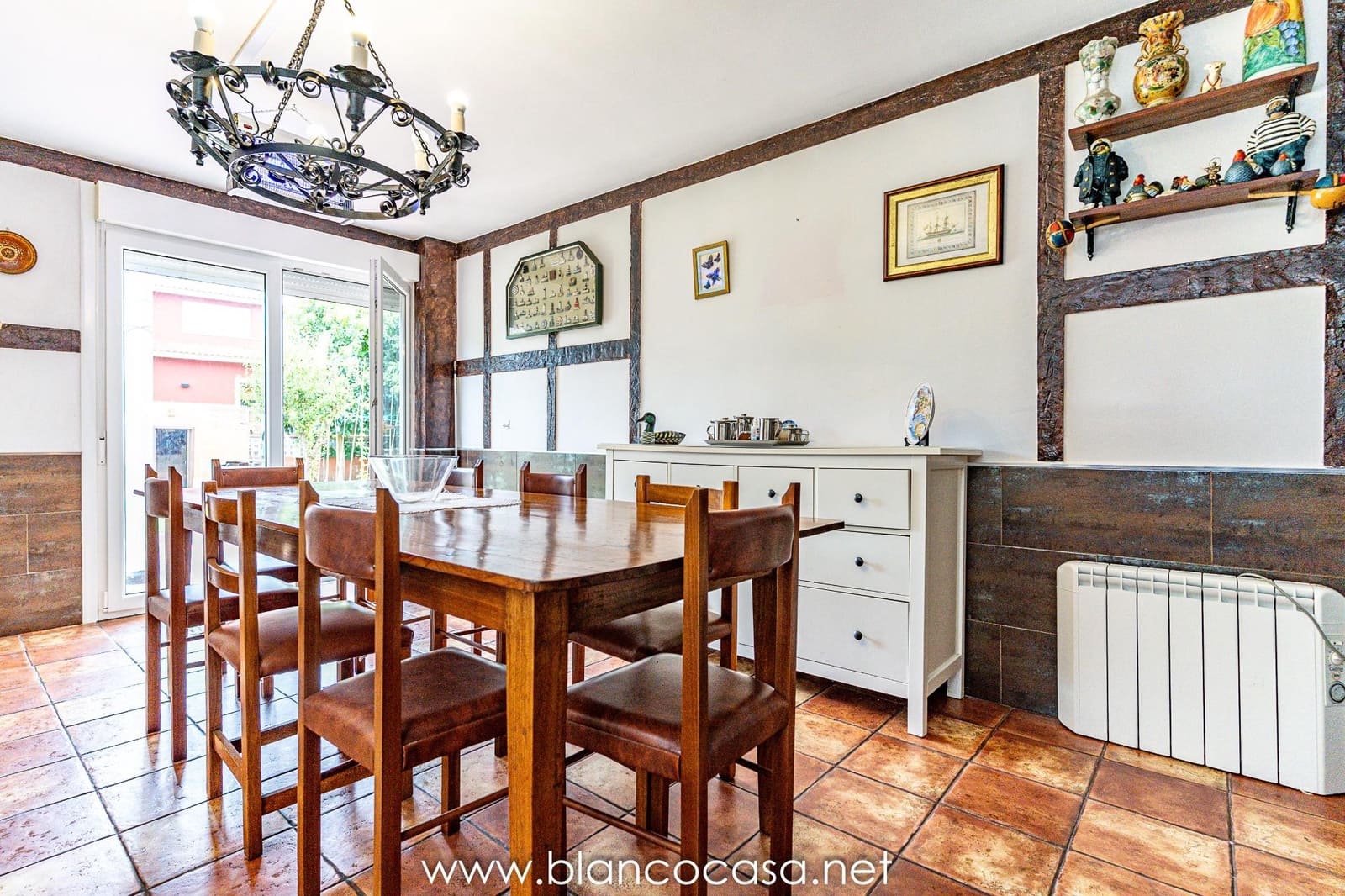 5 soverom Villa til salgs i Cabana med garasje - € 309 990 (Ref: 9383360)