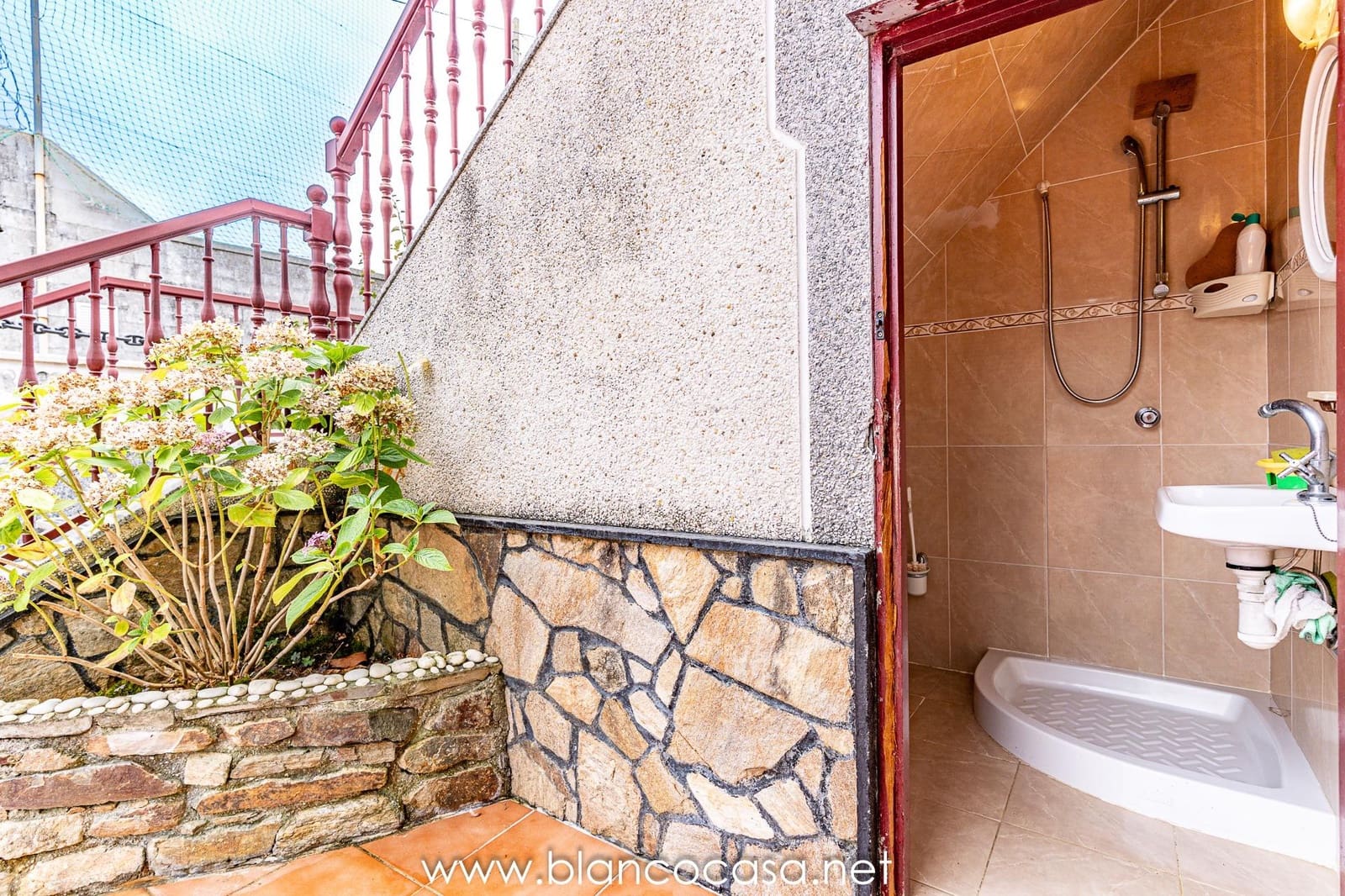 5 soverom Villa til salgs i Cabana med garasje - € 309 990 (Ref: 9383360)