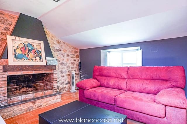 4 bedroom Townhouse for sale in Corme, Ponteceso - € 74,990 (Ref: 9383362)