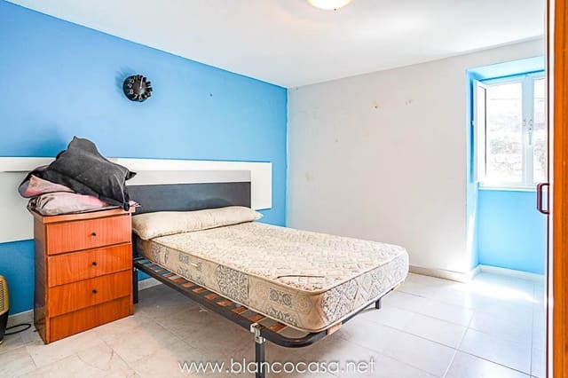 4 bedroom Townhouse for sale in Corme, Ponteceso - € 74,990 (Ref: 9383362)