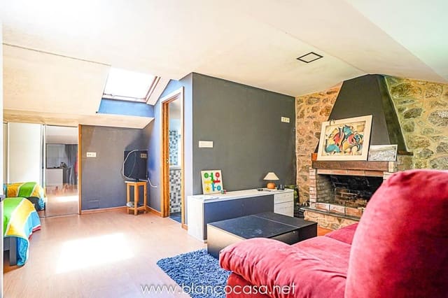 4 bedroom Townhouse for sale in Corme, Ponteceso - € 74,990 (Ref: 9383362)