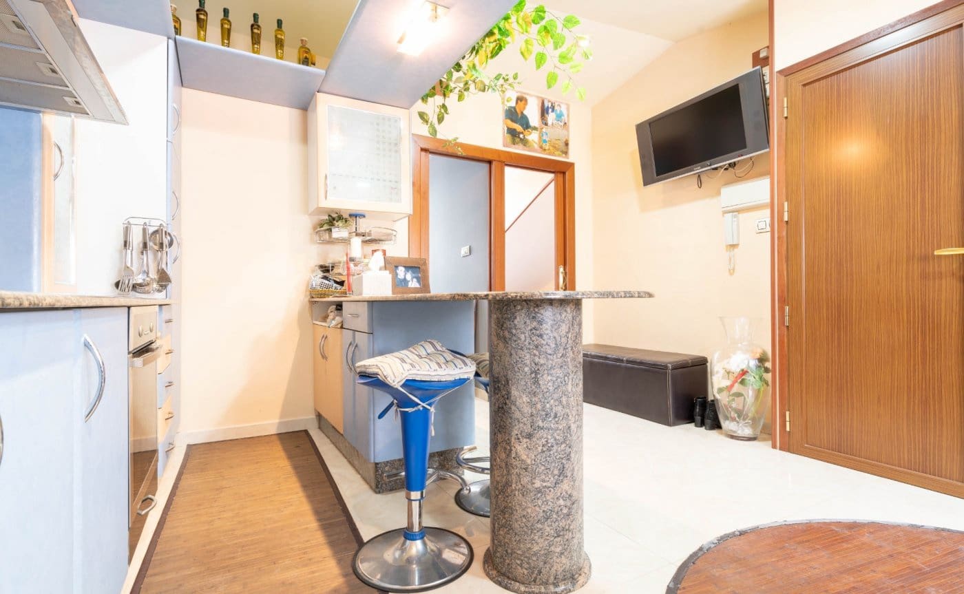 9 soverom Hus til salgs i La Coruna by - € 400 000 (Ref: 9383365)