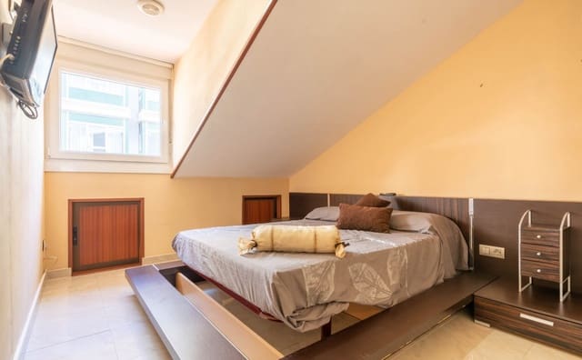 9 sypialnia Dom na sprzedaż w Miasto A Coruña - 400 000 € (Ref: 9383365)