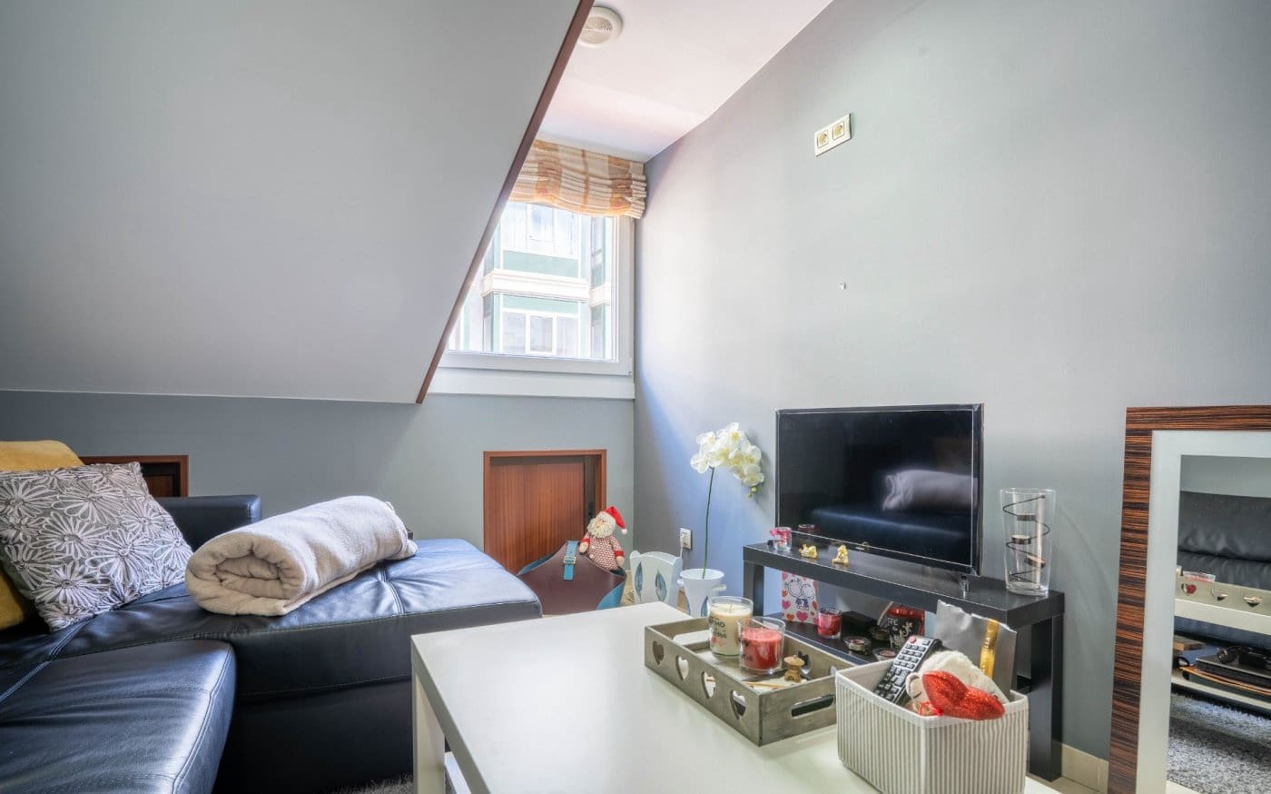 9 soverom Hus til salgs i La Coruna by - € 400 000 (Ref: 9383365)
