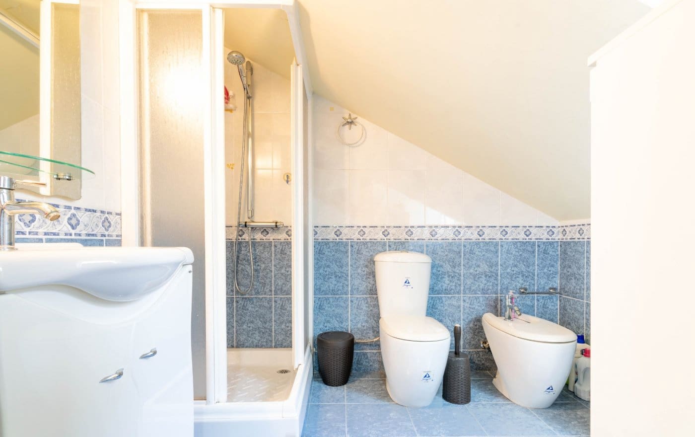 9 soverom Hus til salgs i La Coruna by - € 400 000 (Ref: 9383365)