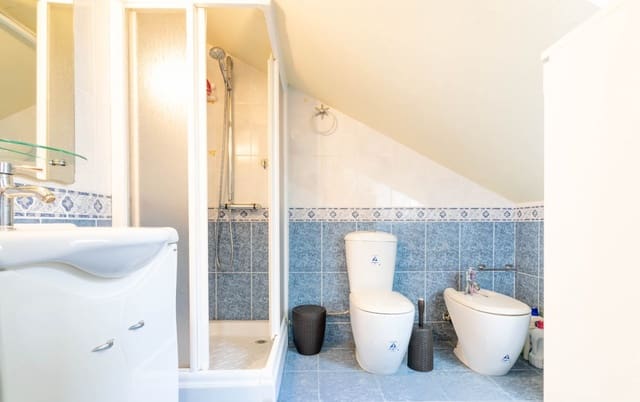 9 sypialnia Dom na sprzedaż w Miasto A Coruña - 400 000 € (Ref: 9383365)