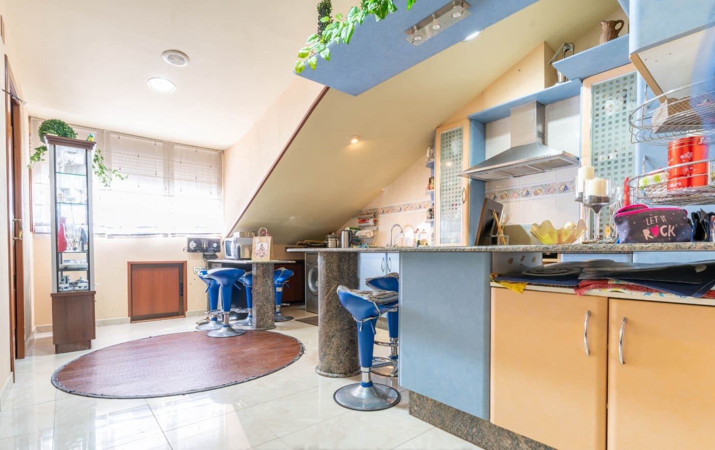 9 soverom Hus til salgs i La Coruna by - € 400 000 (Ref: 9383365)