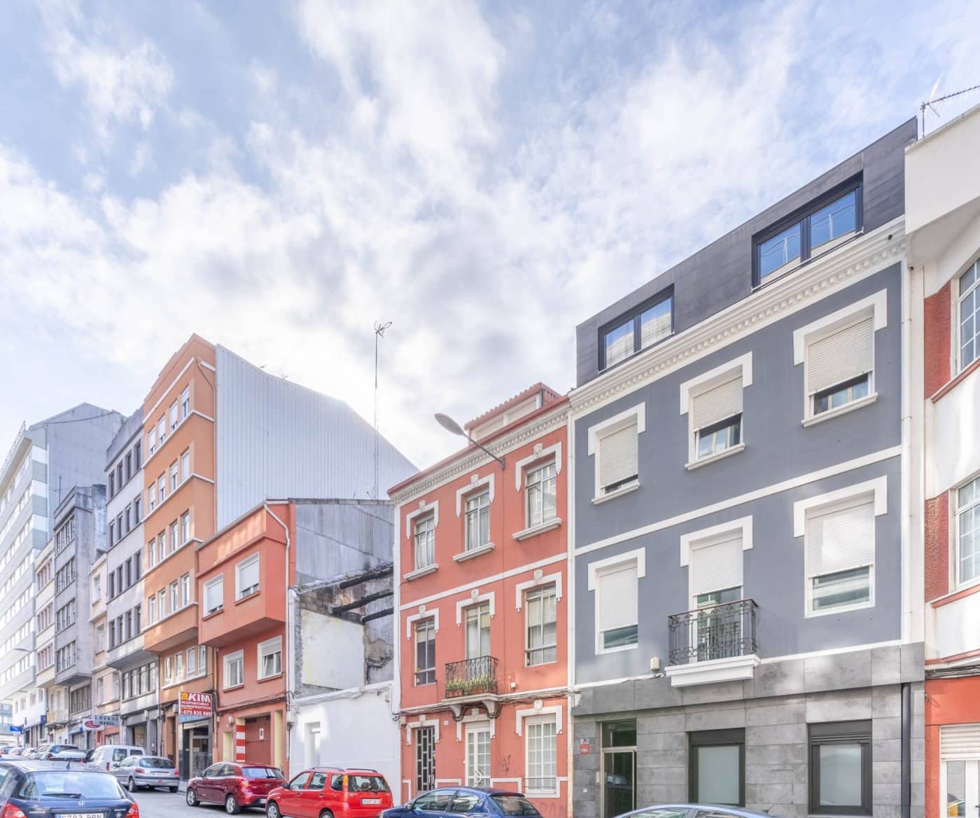 9 soverom Hus til salgs i La Coruna by - € 400 000 (Ref: 9383365)