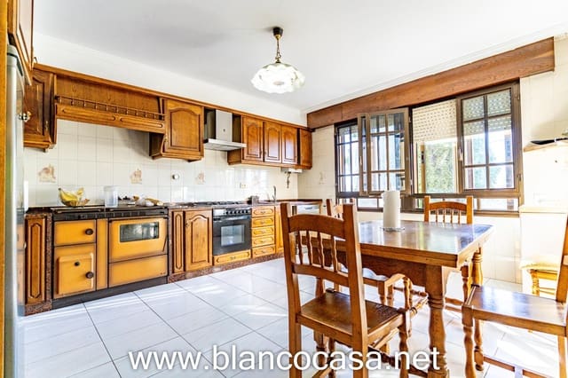 4 sovrum Finca/Hus på landet till salu i Carballo - 268 900 € (Ref: 9383367)