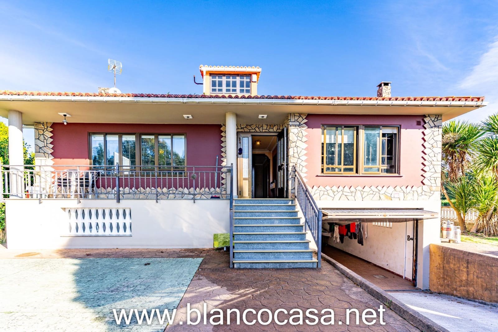 4 sovrum Finca/Hus på landet till salu i Carballo - 268 900 € (Ref: 9383367)