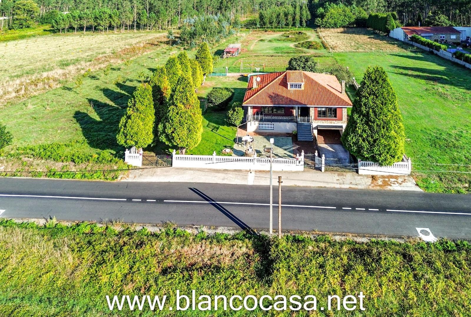 4 sovrum Finca/Hus på landet till salu i Carballo - 268 900 € (Ref: 9383367)