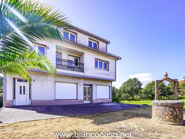 7 bedroom Finca/Country House for sale in Carballo with garage - € 319,000 (Ref: 9383368)