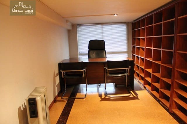 Kontor til salgs i Carballo - € 24 000 (Ref: 9383370)