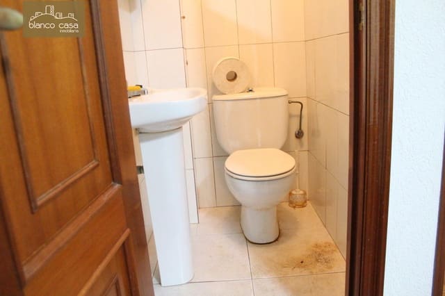 Kontor til salgs i Carballo - € 24 000 (Ref: 9383370)