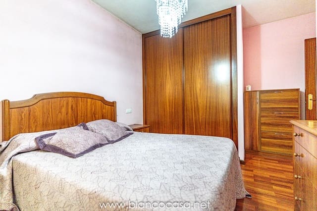 2 sypialnia Mieszkanie do wynajęcia w Carballo - 500 € (Ref: 9383371)