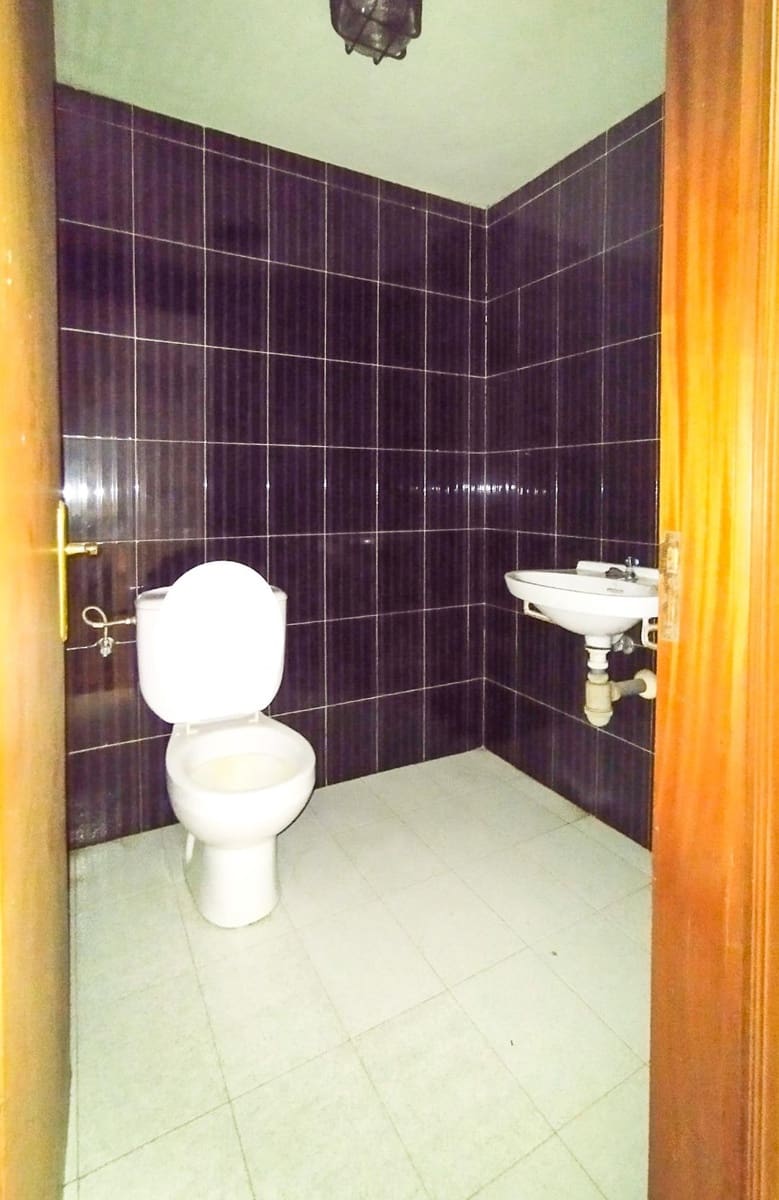 Business for rent in Carballo - € 650 (Ref: 9383373)