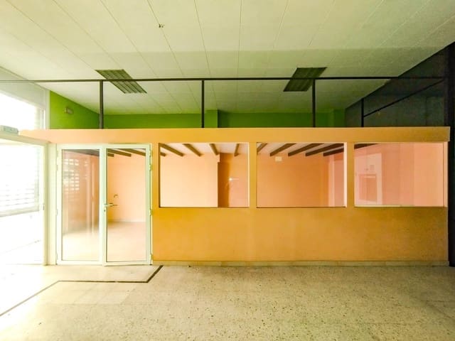 Virksomhed til leje i Carballo - € 650 (Ref: 9383373)