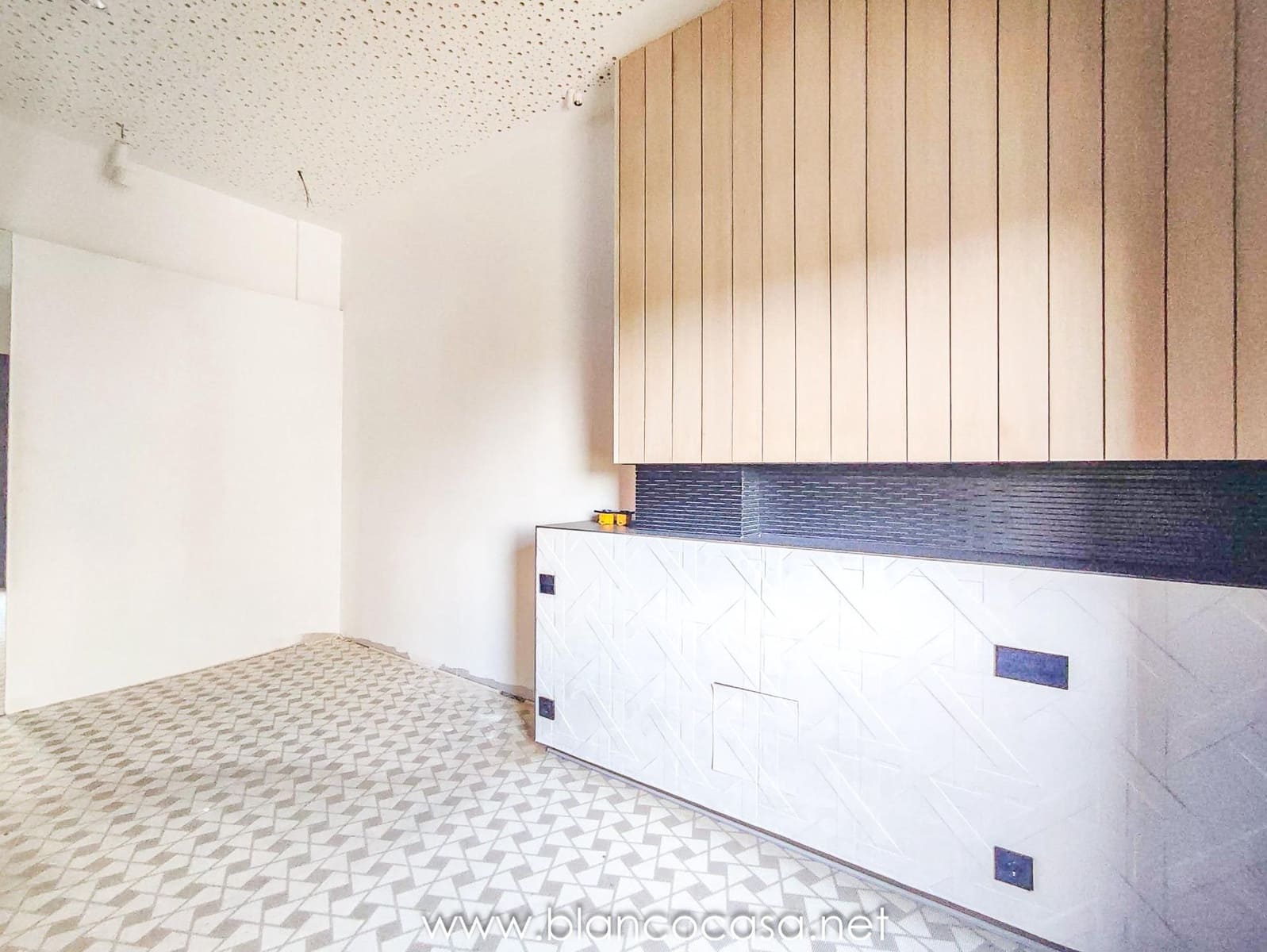 1 bedroom Commercial for rent in Carballo - € 400 (Ref: 9383376)