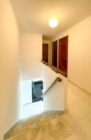 2 sovrum Hus att hyra i Carballo - 500 € (Ref: 9383377)