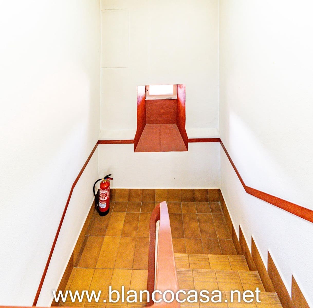 7 slaapkamer Finca/Landhuis te koop in Carballo met garage - € 299.900 (Ref: 9383378)