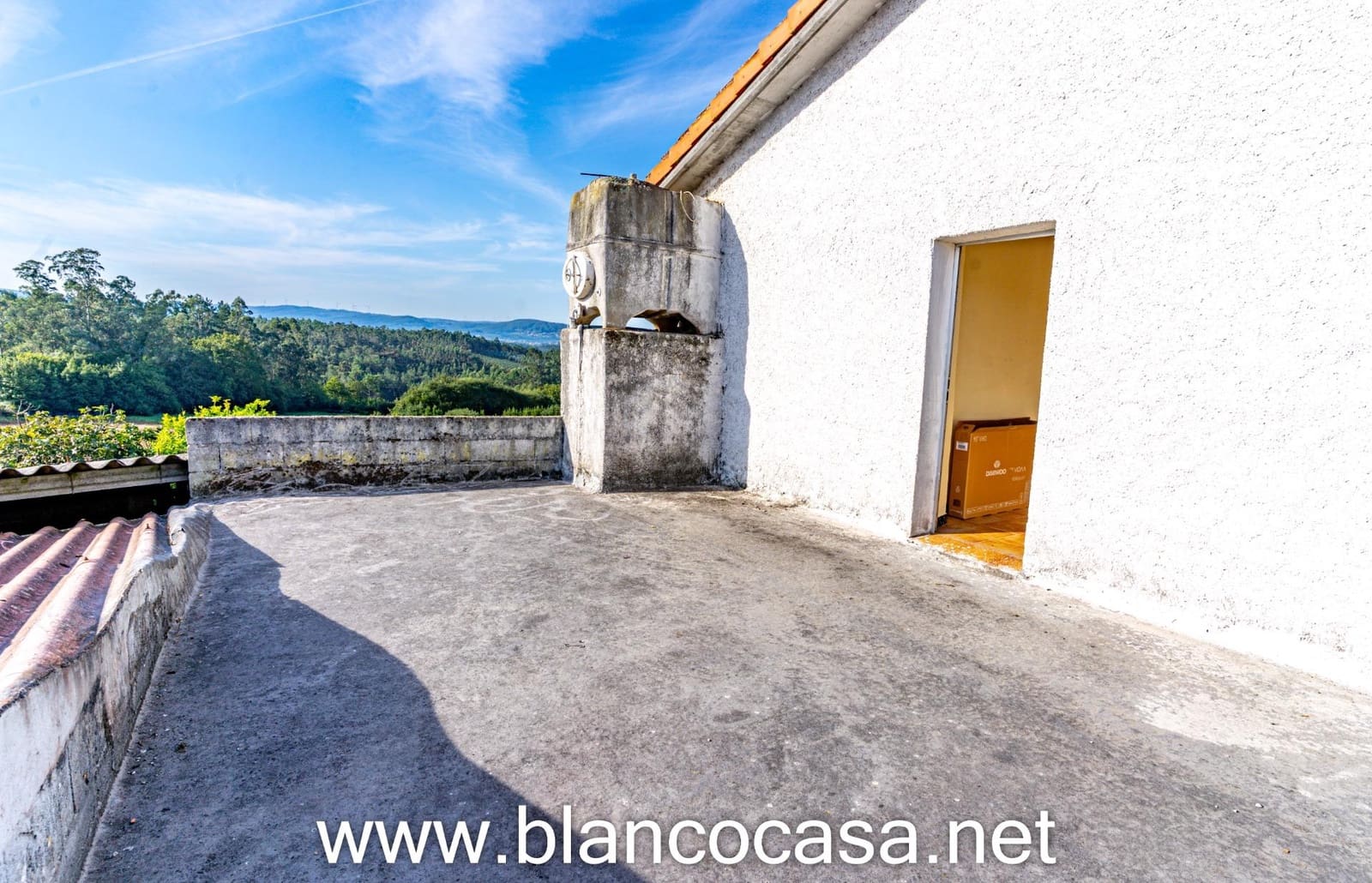 7 slaapkamer Finca/Landhuis te koop in Carballo met garage - € 299.900 (Ref: 9383378)