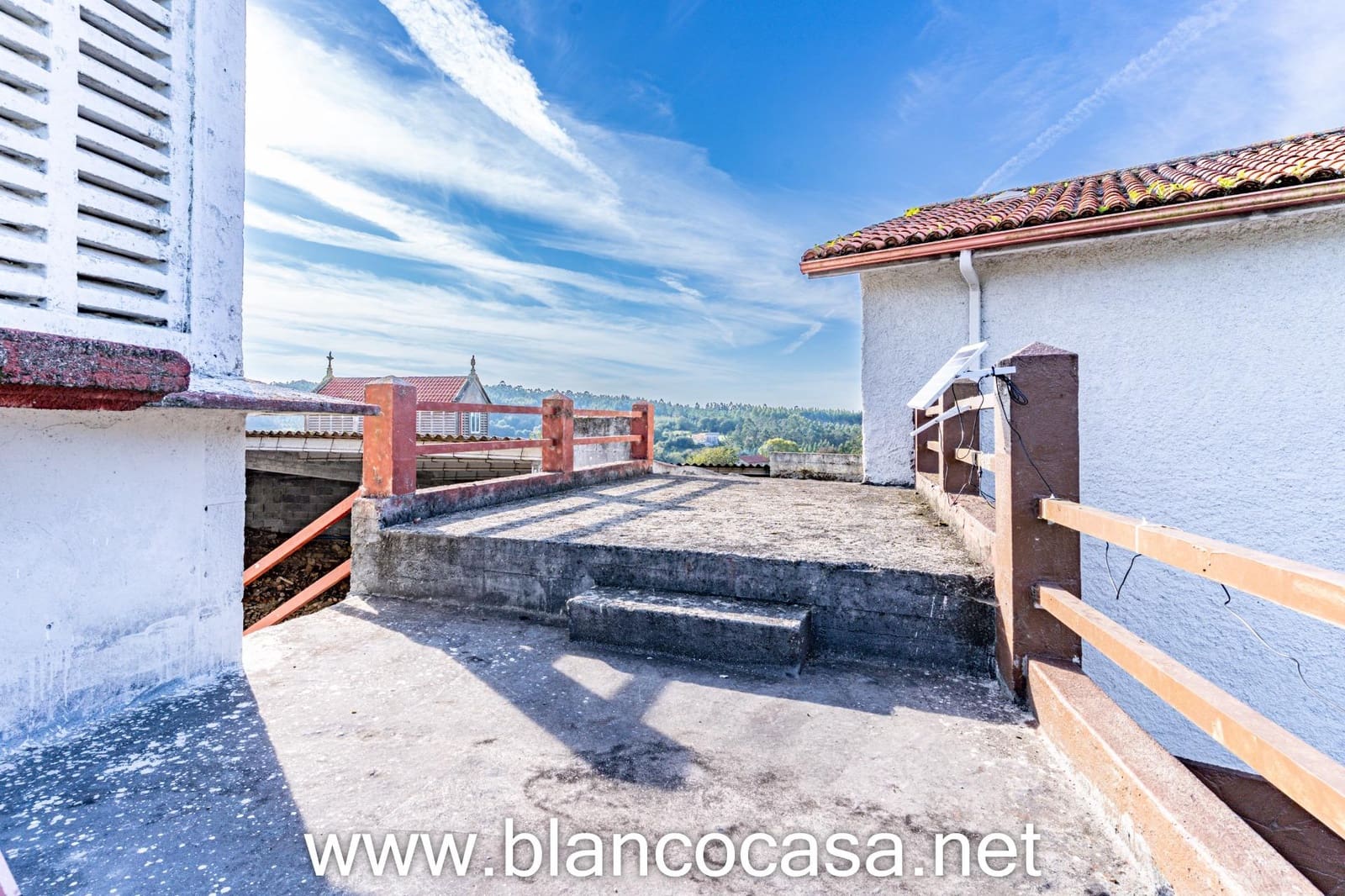 7 slaapkamer Finca/Landhuis te koop in Carballo met garage - € 299.900 (Ref: 9383378)