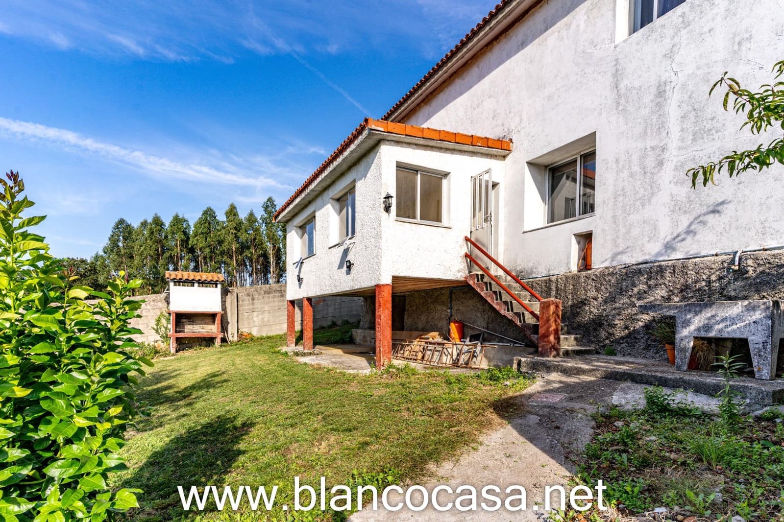 7 slaapkamer Finca/Landhuis te koop in Carballo met garage - € 299.900 (Ref: 9383378)