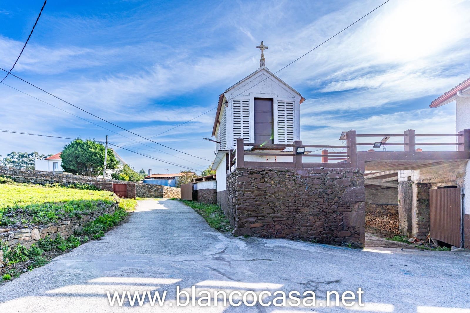 7 slaapkamer Finca/Landhuis te koop in Carballo met garage - € 299.900 (Ref: 9383378)