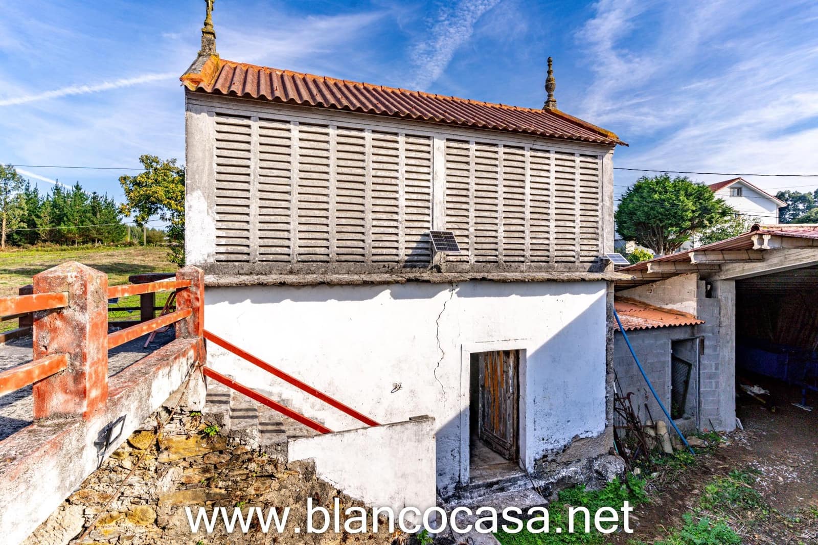 7 slaapkamer Finca/Landhuis te koop in Carballo met garage - € 299.900 (Ref: 9383378)