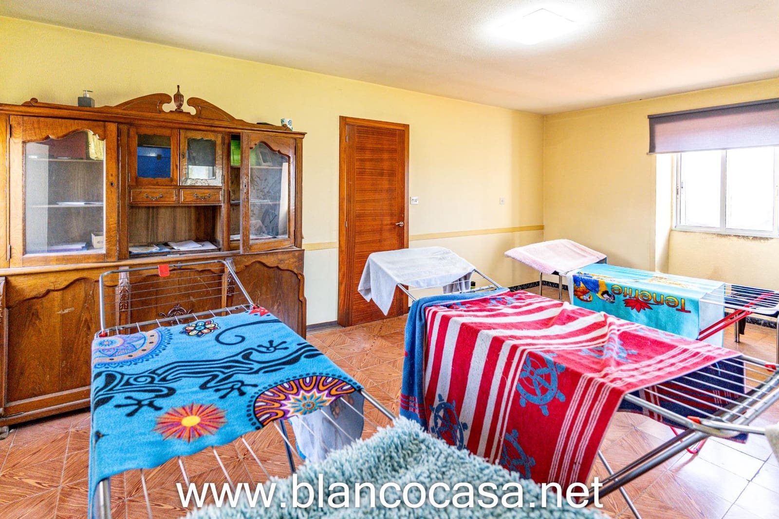 7 slaapkamer Finca/Landhuis te koop in Carballo met garage - € 299.900 (Ref: 9383378)