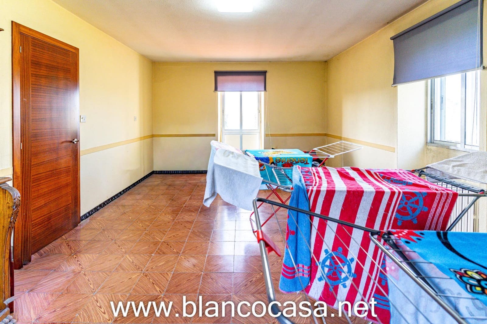 7 slaapkamer Finca/Landhuis te koop in Carballo met garage - € 299.900 (Ref: 9383378)