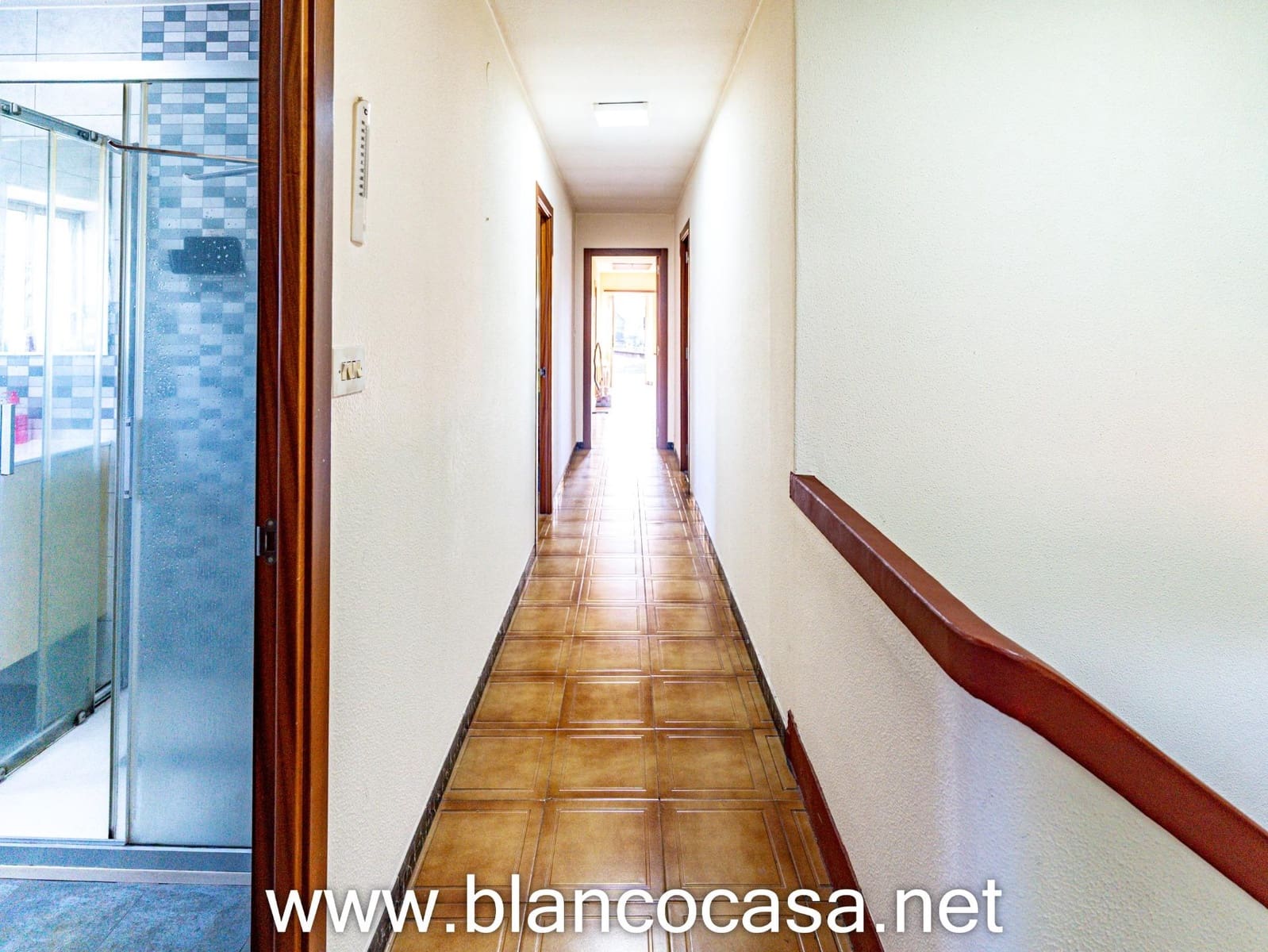 7 slaapkamer Finca/Landhuis te koop in Carballo met garage - € 299.900 (Ref: 9383378)