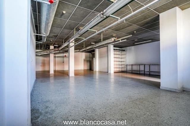 Erhverv til leje i Carballo - € 500 (Ref: 9383380)