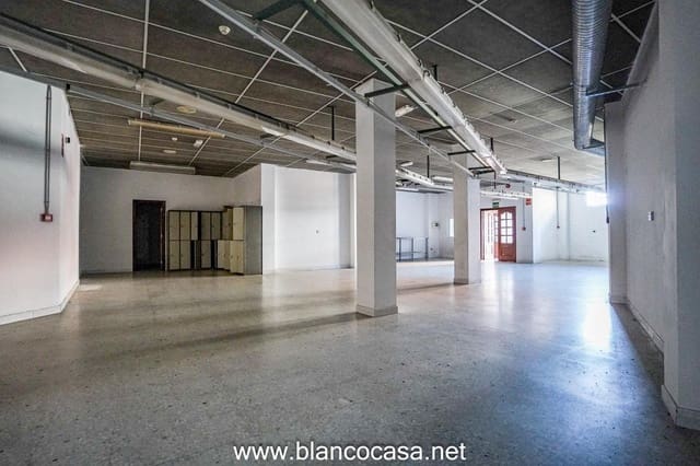 Erhverv til leje i Carballo - € 500 (Ref: 9383380)