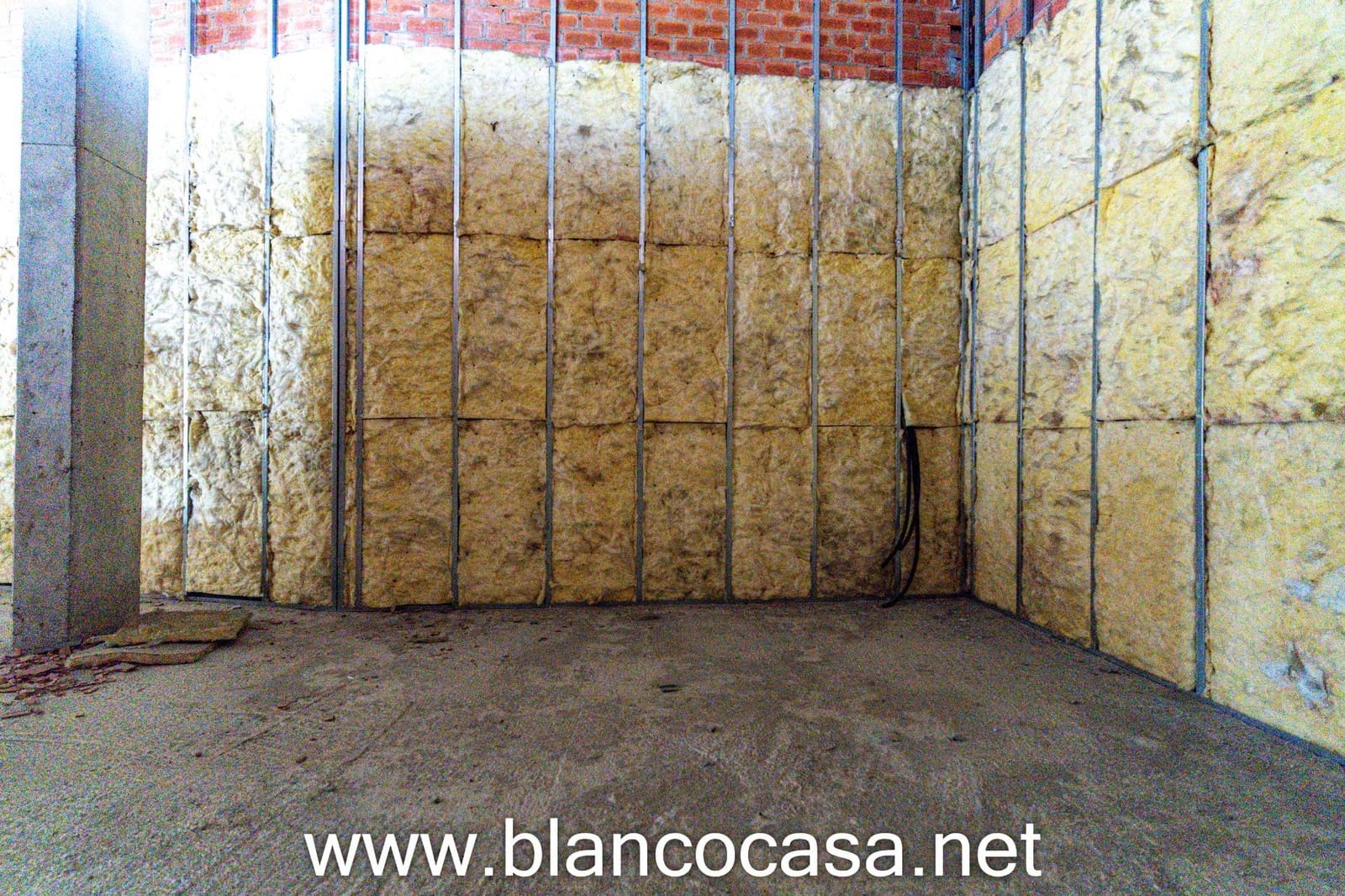 Commercial for rent in Arteixo - € 500 (Ref: 9383382)